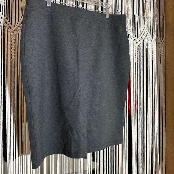 NWT Liz Claiborne - Pencil skirt - Picture 4 of 7